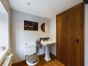 En-suite- click for photo gallery